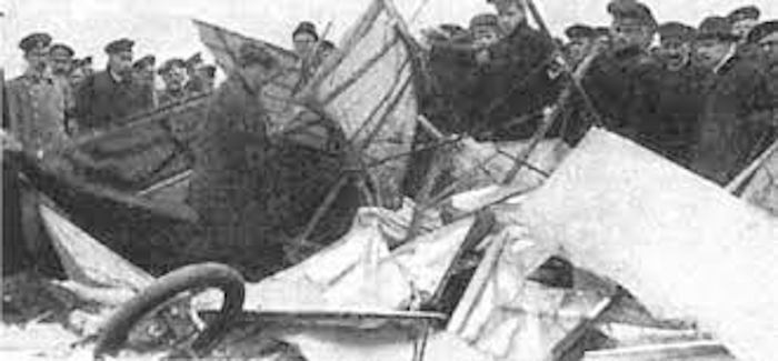 7 октября 1910 года во время показательного полета под Санкт-Петербургом трагически погиб один из пионеров русской авиации Левко Макарович Мациевич. 
