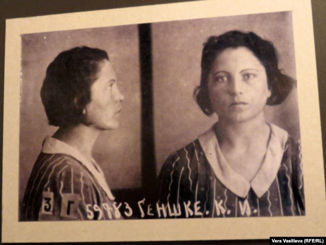 26 июля 1942 года эта женщина, чья жизнь некогда вдохновляла Брехта, в качестве заключенной под номером 59783 умерла от брюшного тифа в тюрьме города Соль-Илецка Оренбургской области