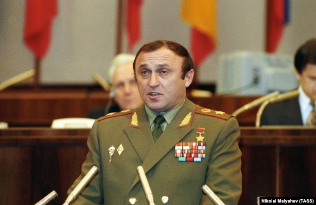 Министр обороны РФ Павел Грачев